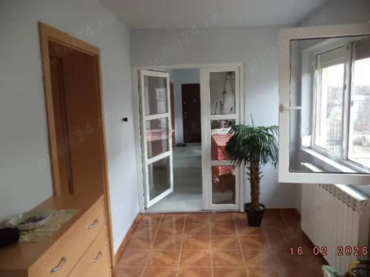 Casă cu Teren 1756 Mp în Vest