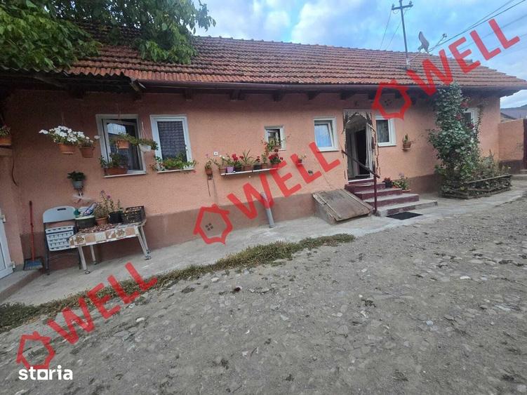 Casă cu Teren 852 Mp în Teliu