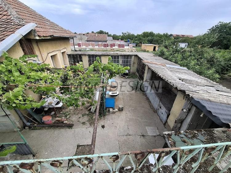 Casă cu Teren 1464 Mp în Buziașului