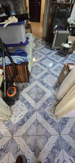 Apartament cu 3 camere semidecomandat în Berceni