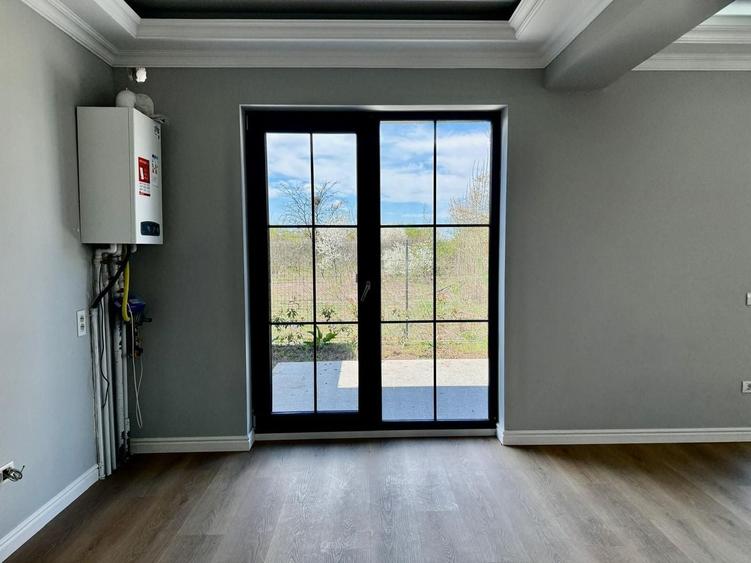 Duplex cu 4 camere cu Canalizare în Vest