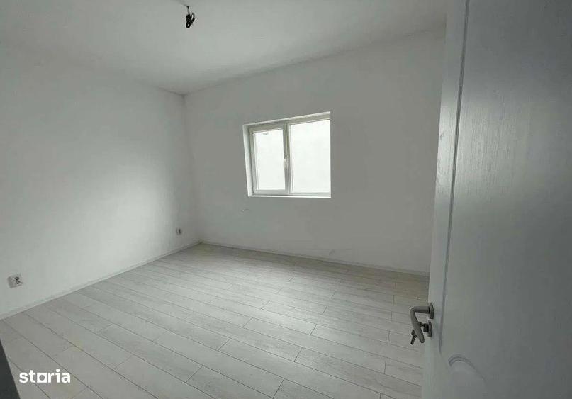 Casă cu 3 camere cu Teren 250 Mp în Central