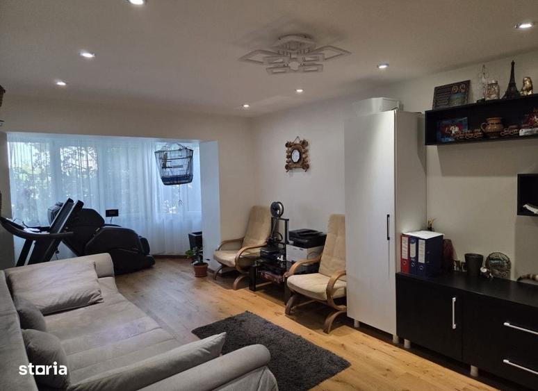Apartament cu 3 camere în Nicolina