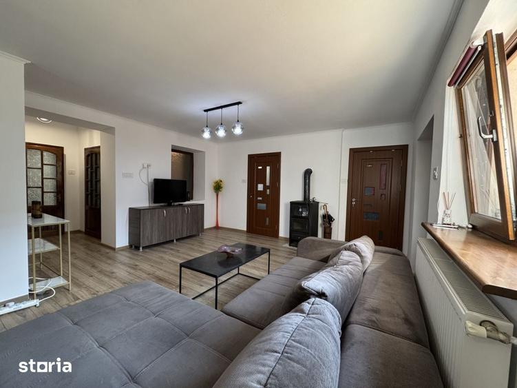 Casă cu 4 camere cu Teren 331 Mp în Dumbrăvița
