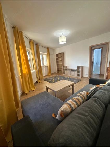 Apartament cu 2 camere semidecomandat, mobilat în 13 Septembrie