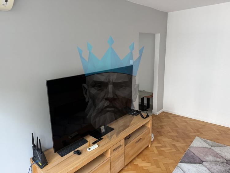 Apartament cu 3 camere semidecomandat, mobilat în Dorobanți — fotografia 1