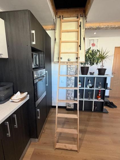 Apartament cu 3 camere în Florești