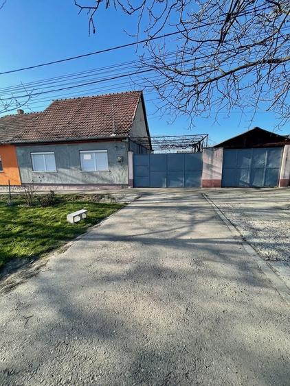 Casă individuală cu 3 camere cu Canalizare în Oncea
