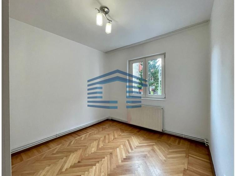 Apartament cu 3 camere decomandat, mobilat în Gării
