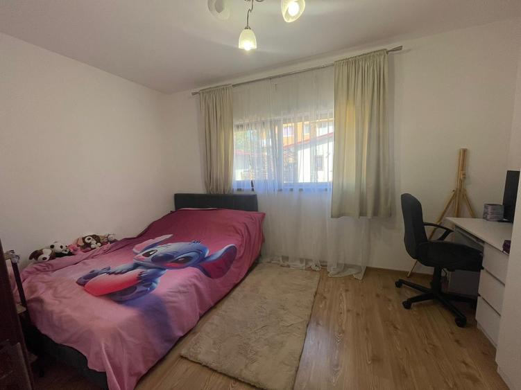 Duplex cu 3 camere cu Canalizare în Florești