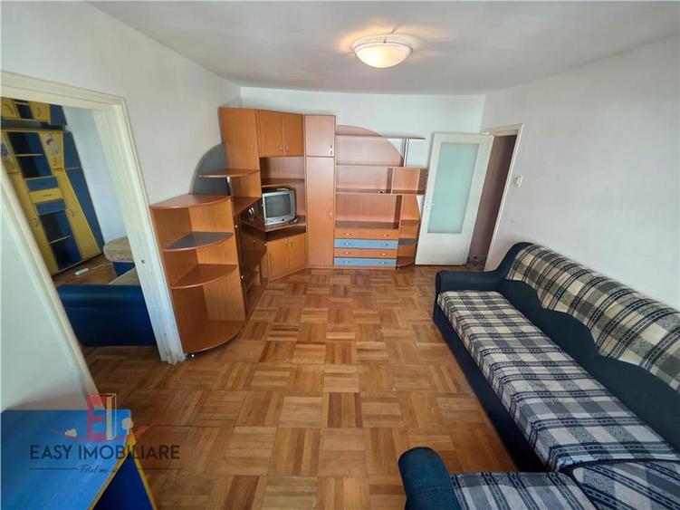 Apartament cu 2 camere semidecomandat în 7 Noiembrie