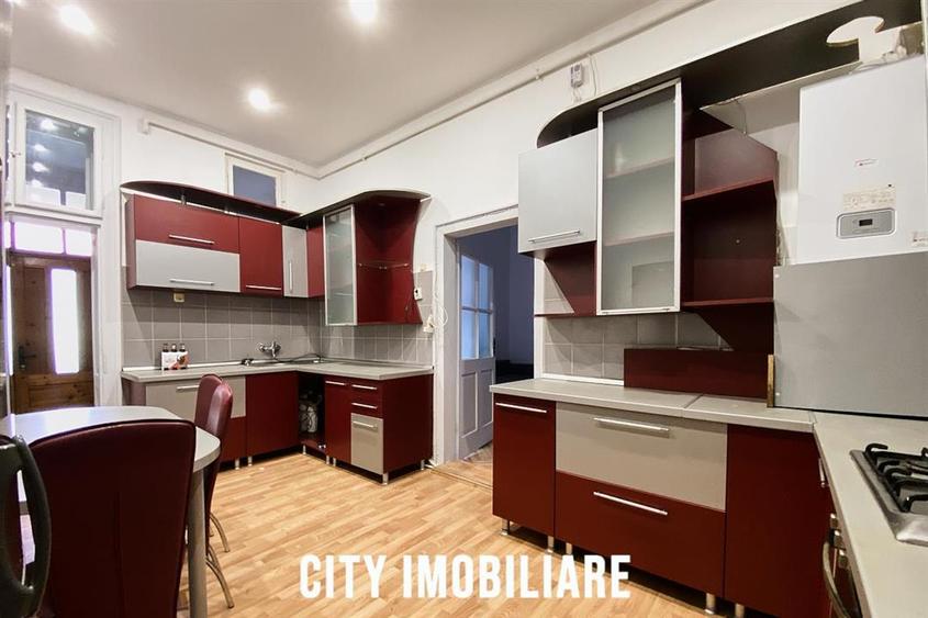Apartament cu 4 camere circular, mobilat în Gruia