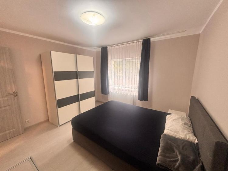 Apartament cu 3 camere decomandat, mobilat în Central
