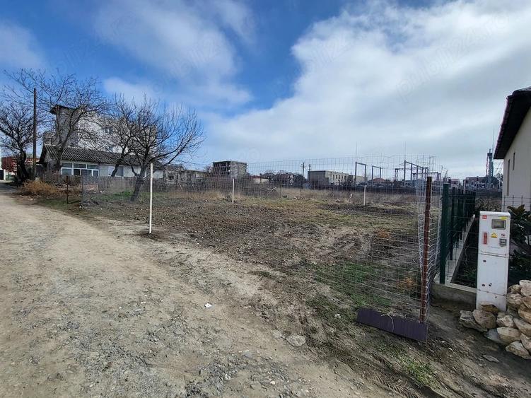 Teren de 250 mp, în Nord