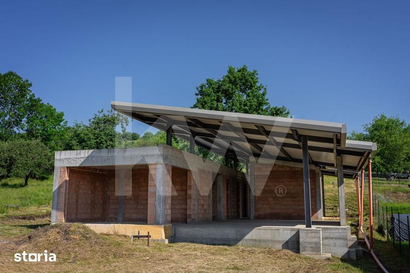 Casă cu 4 camere cu Teren 1200 Mp în Central