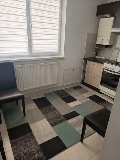 Apartament cu 2 camere semidecomandat în Florești