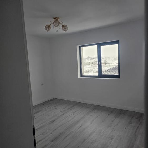 Casă individuală cu 6 camere cu Teren 412 Mp în Malu Mare