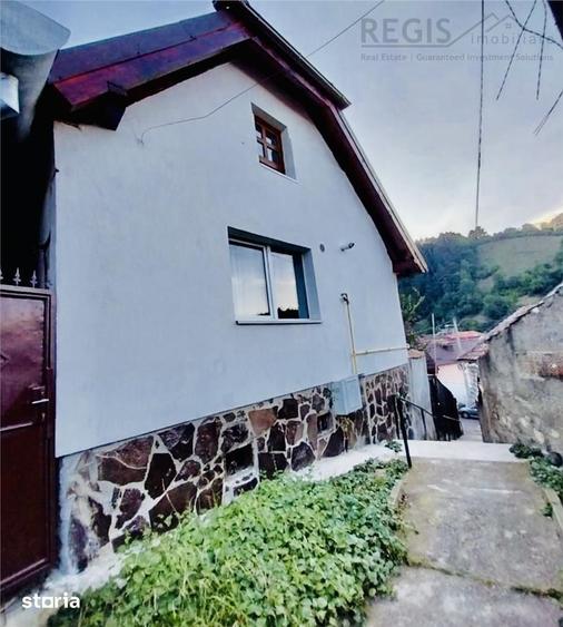 Casă cu 2 camere cu Teren 100 Mp în Schei