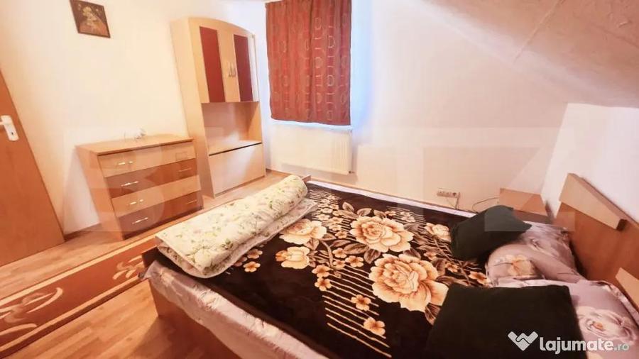 Apartament cu 3 camere decomandat în Micești