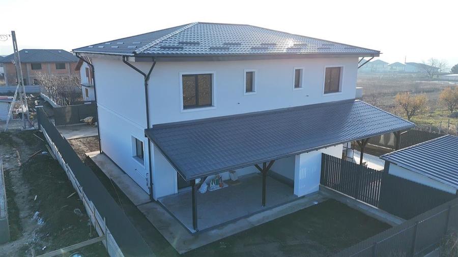Duplex cu 4 camere cu Canalizare în Valea Lupului