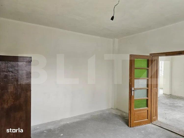 Casa de vanzare cu 3 camere, 2050 mp, zona Tatarasti - 11