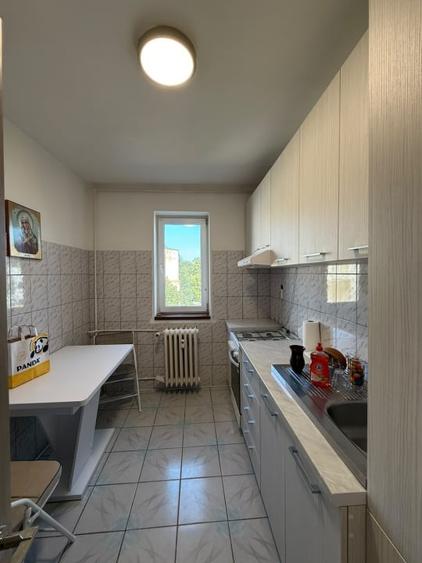 Apartament cu 2 camere semidecomandat, mobilat în Tomis I