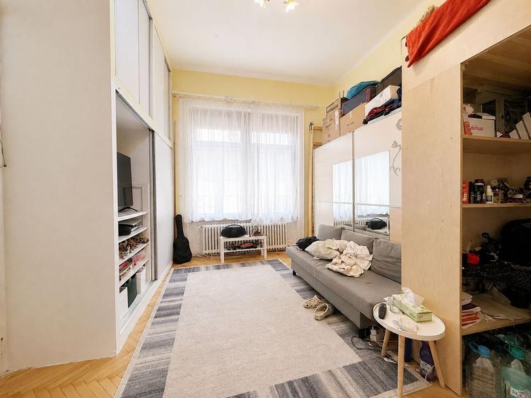 Apartament cu 4 camere circular, mobilat în Central