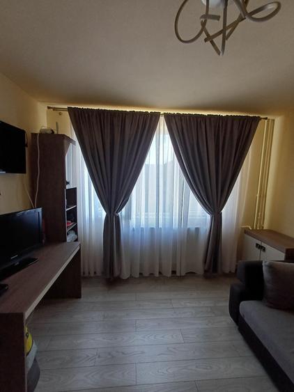 Garsonieră decomandată în Exterior Vest