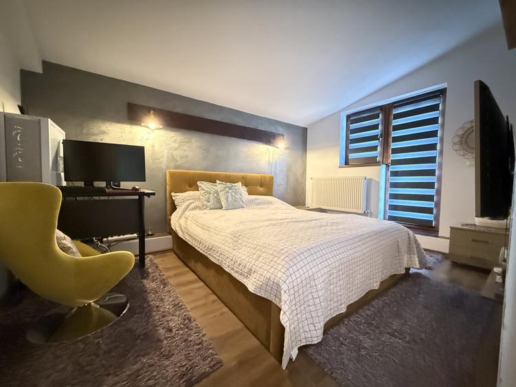 Apartament cu 3 camere decomandat, mobilat în Soarelui