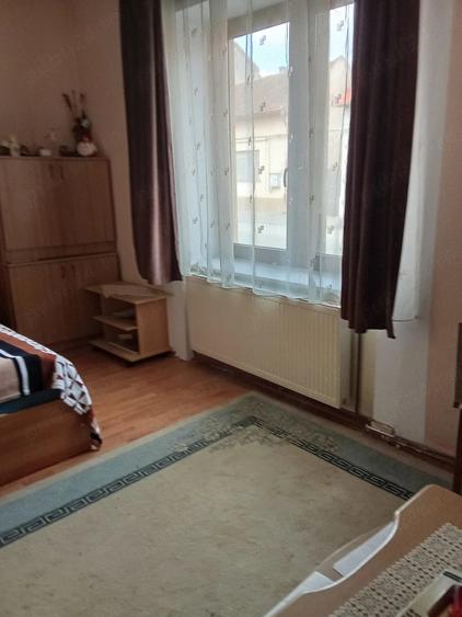 Casă cu 2 camere cu Teren 187 Mp în Central