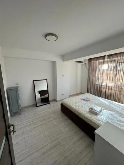 Apartament cu 2 camere semidecomandat, mobilat în Tomis Nord