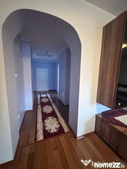 Casă cu 8 camere cu Teren 700 Mp în Rădăuți