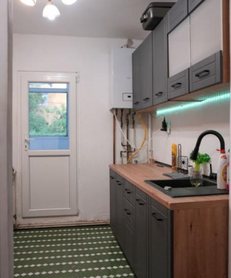 Apartament cu 2 camere decomandat în 1 Mai