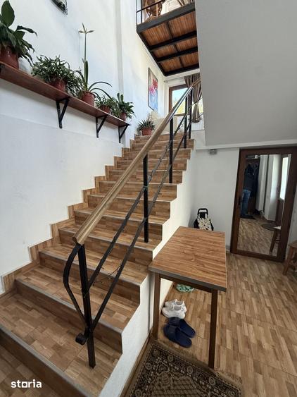 Casă cu 4 camere cu Teren 388 Mp în Central