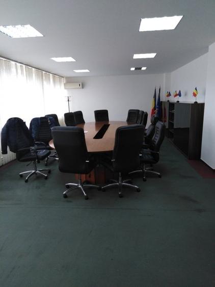 Birou, de 1,652 mp, în Calea Clujului