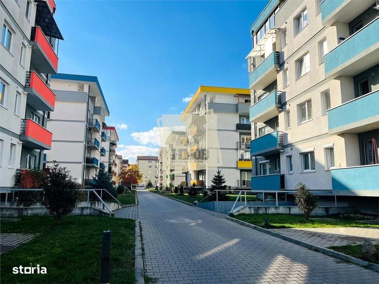 Apartament cu 3 camere decomandat în Turnișor