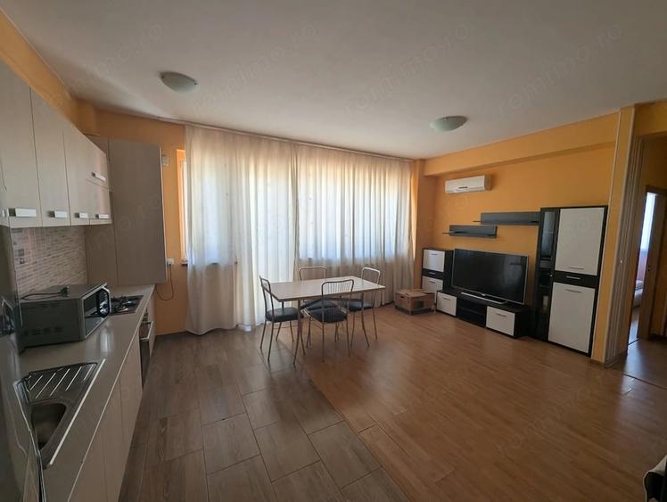 Apartament cu 3 camere decomandat în UTA