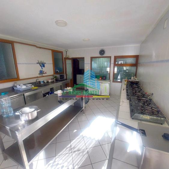 Spațiu comercial, de 700 mp, în Lepșa