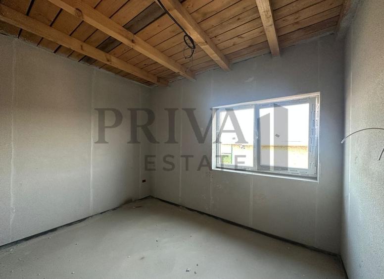 Duplex cu 4 camere cu Canalizare în Dumbrăvița