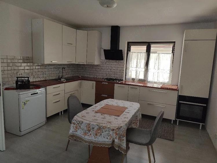 inchiriz apt 3 camere - 2