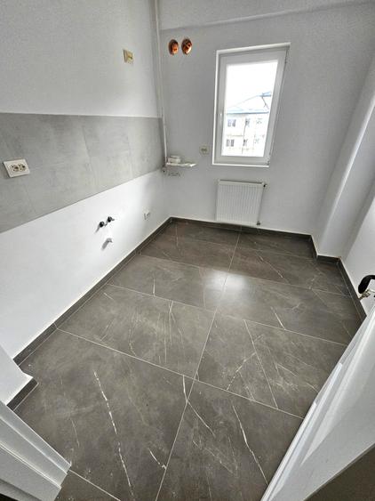 Apartament cu 2 camere semidecomandat în Haliu