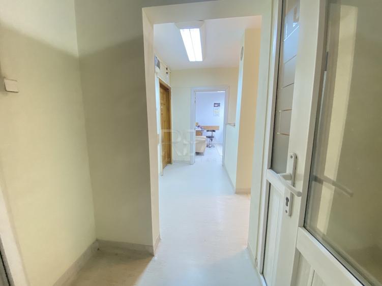 Spațiu comercial, de 66.690002441406 mp, în Rahova