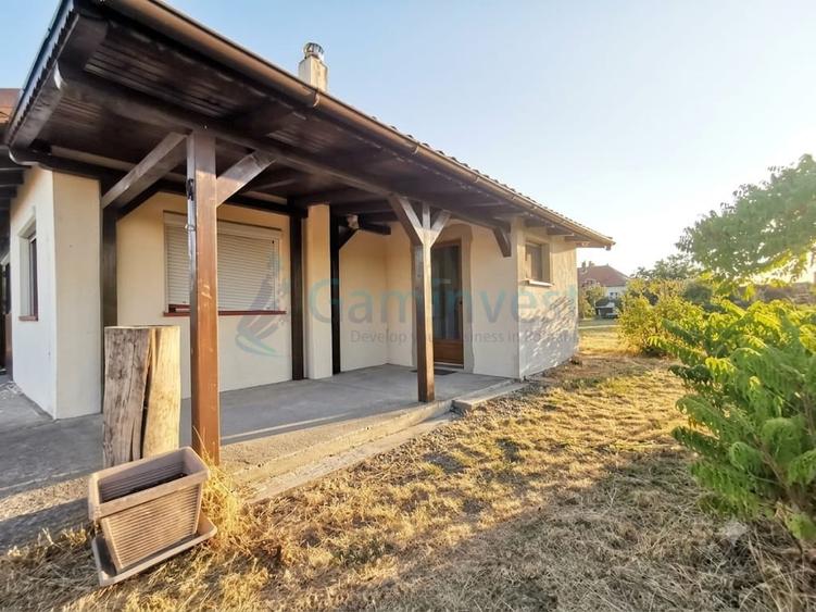Casă individuală cu 4 camere cu Canalizare în Mădăras