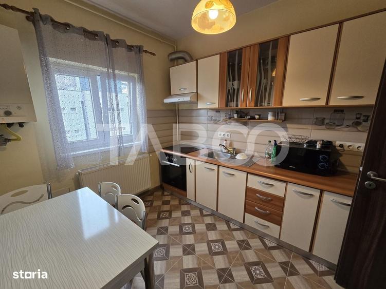 Apartament cu 2 camere decomandat în Piața Cluj