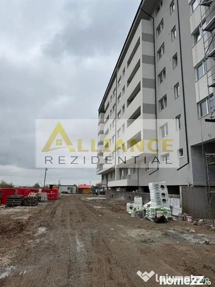 Apartament cu 3 camere decomandat în Berceni