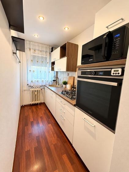 Apartament cu 3 camere semidecomandat în Complex Studențesc