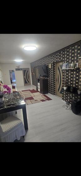 Casă cu 2 camere în Central