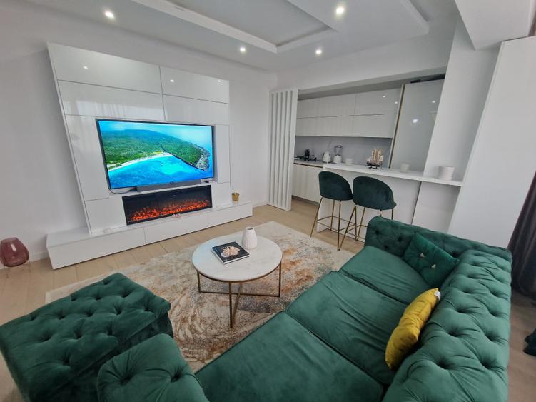 Apartament cu 3 camere decomandat, mobilat în Gara