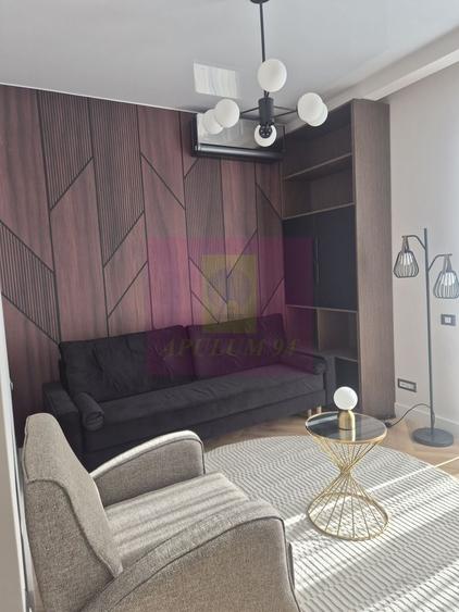 Apartament cu 4 camere decomandat în Pipera