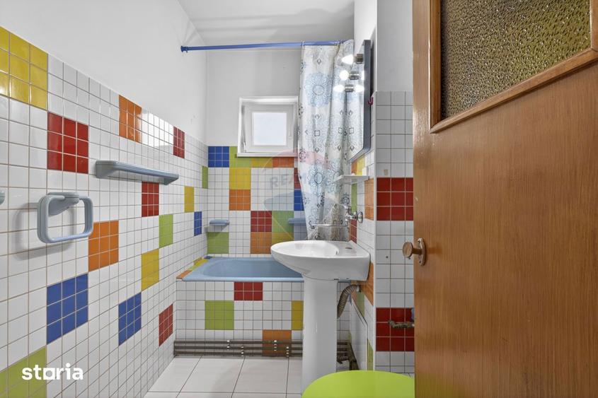 Apartament cu 5 camere în Micălaca